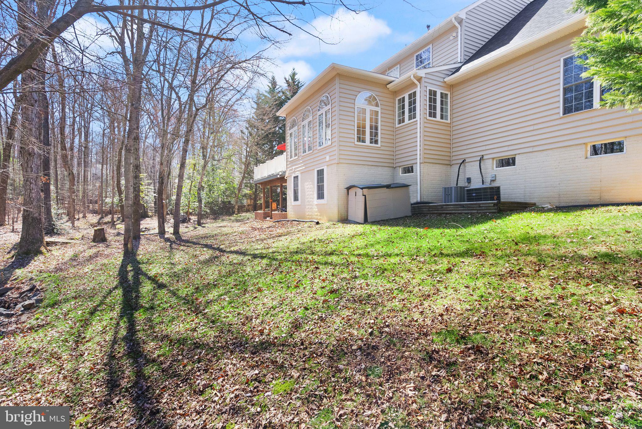 MEADOWBROOK WOODS - Residential