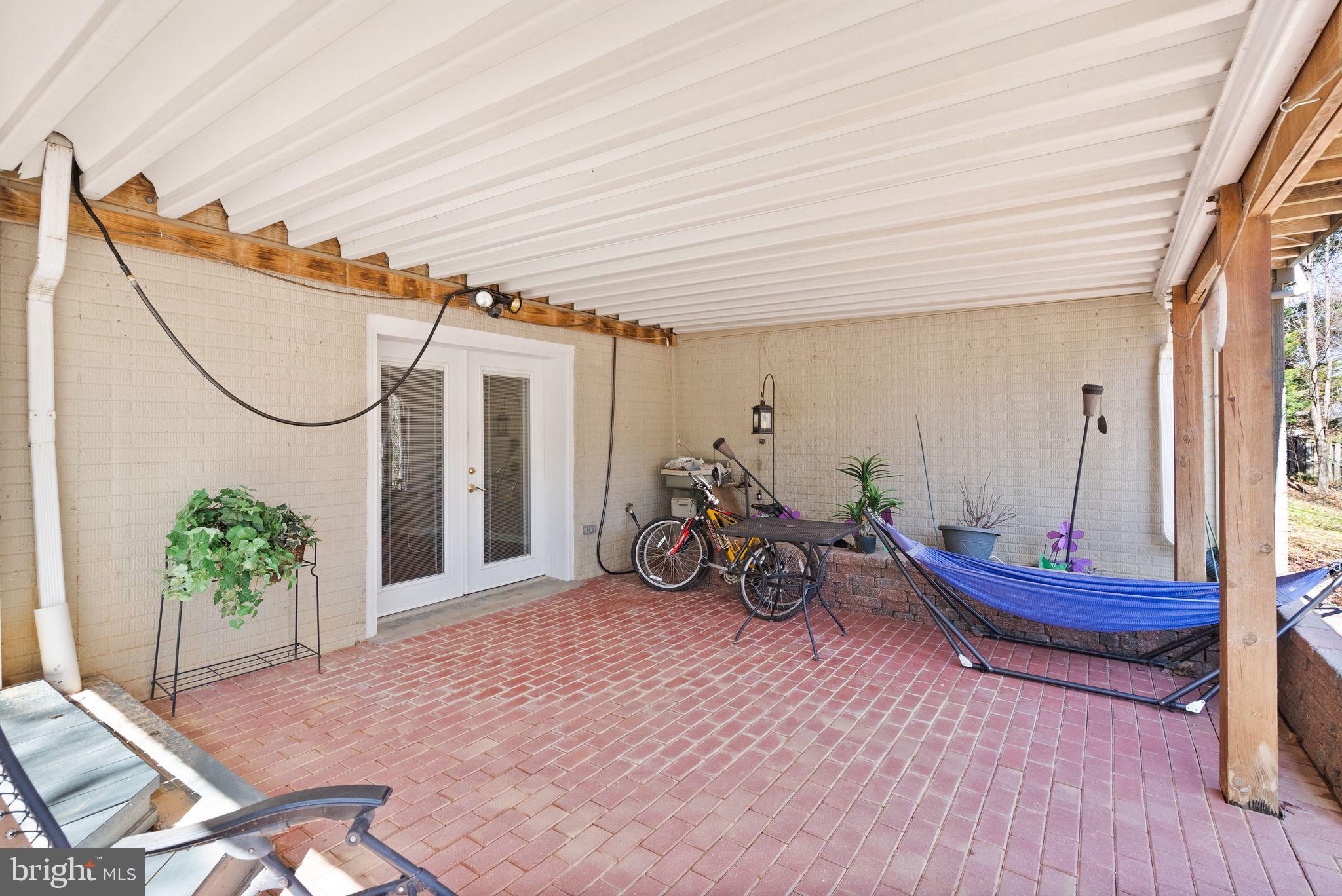 MEADOWBROOK WOODS - Residential