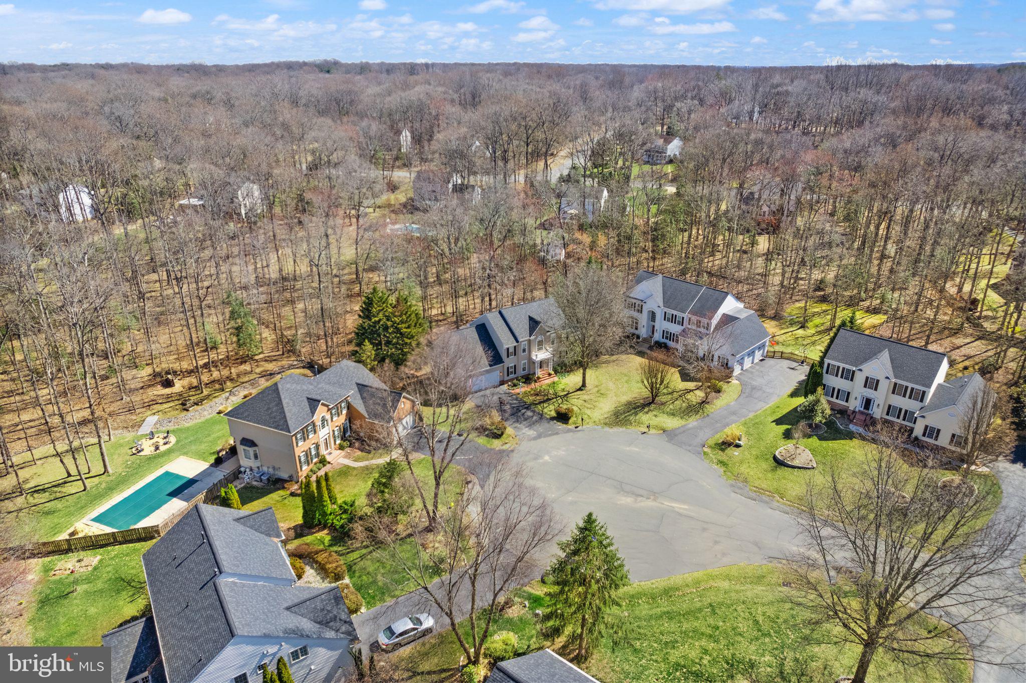 MEADOWBROOK WOODS - Residential