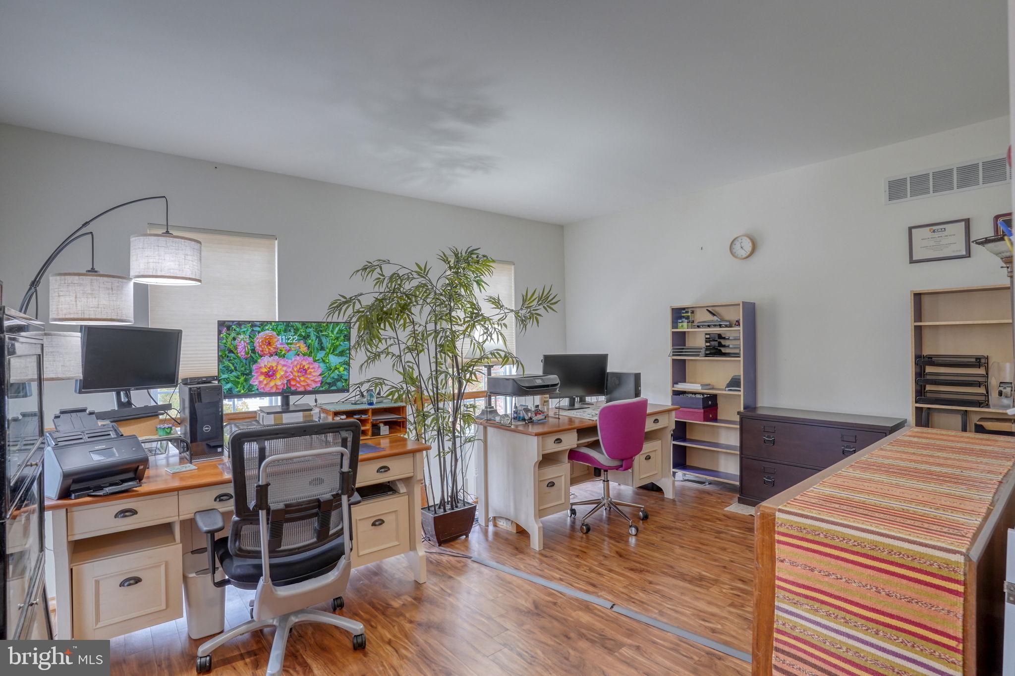 PARKSIDE - Residential