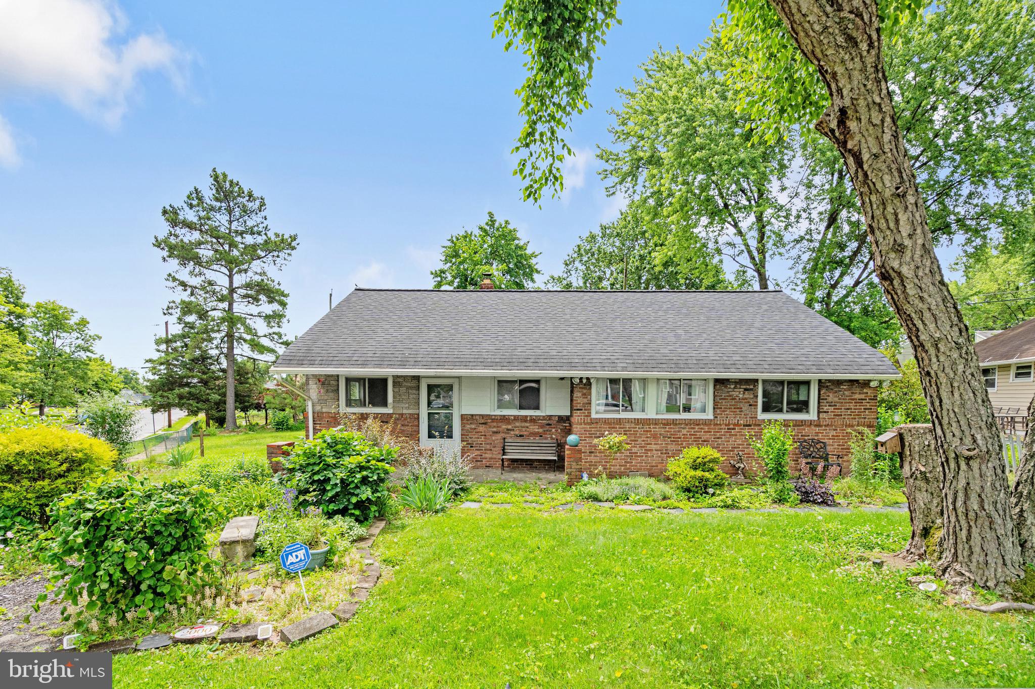 ROSEDALE MANOR - Residential