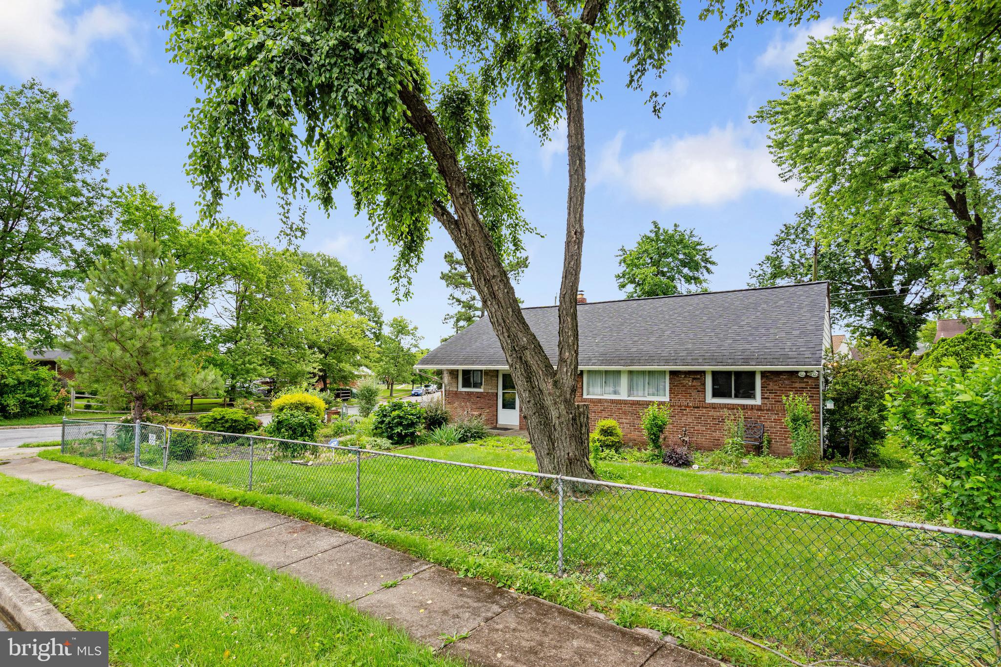 ROSEDALE MANOR - Residential