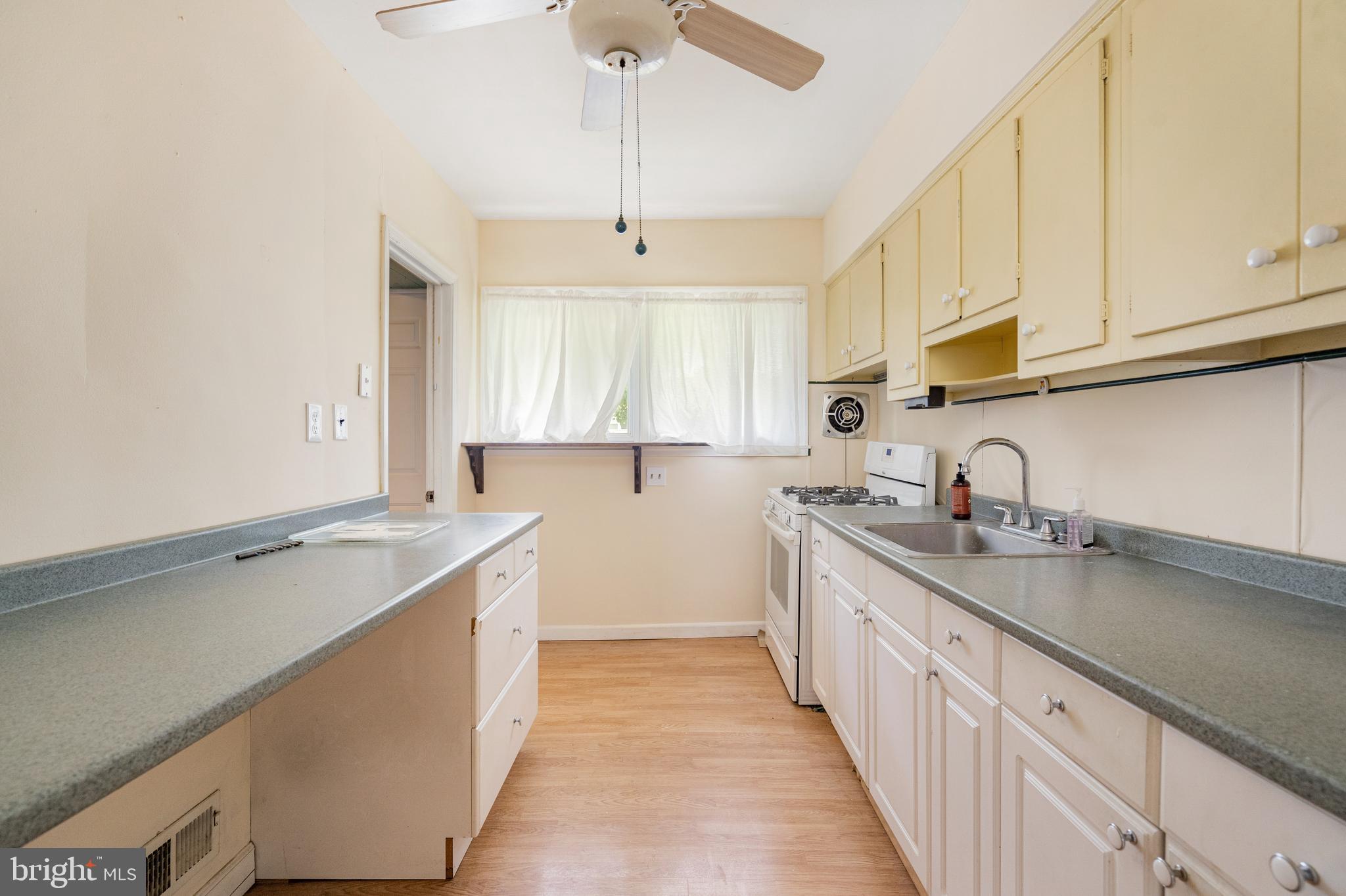 ROSEDALE MANOR - Residential