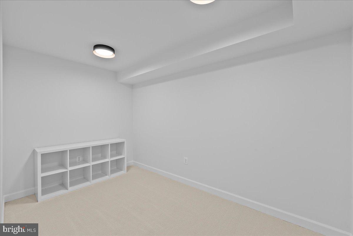 MAYWOOD - Residential