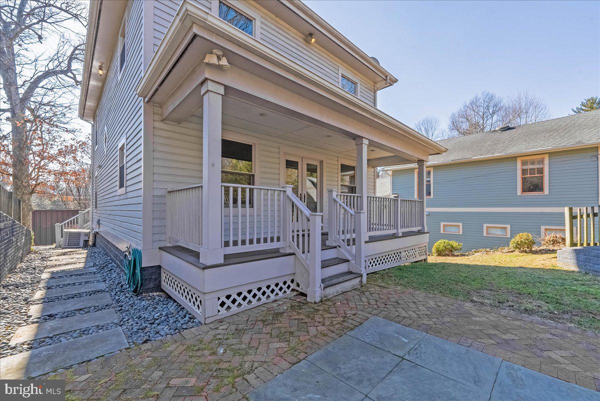 MAYWOOD - Residential