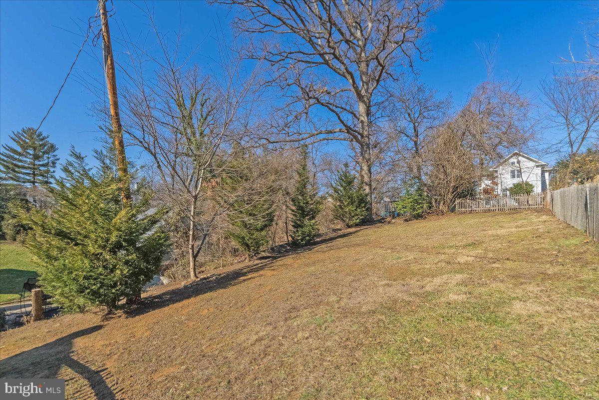 MAYWOOD - Residential