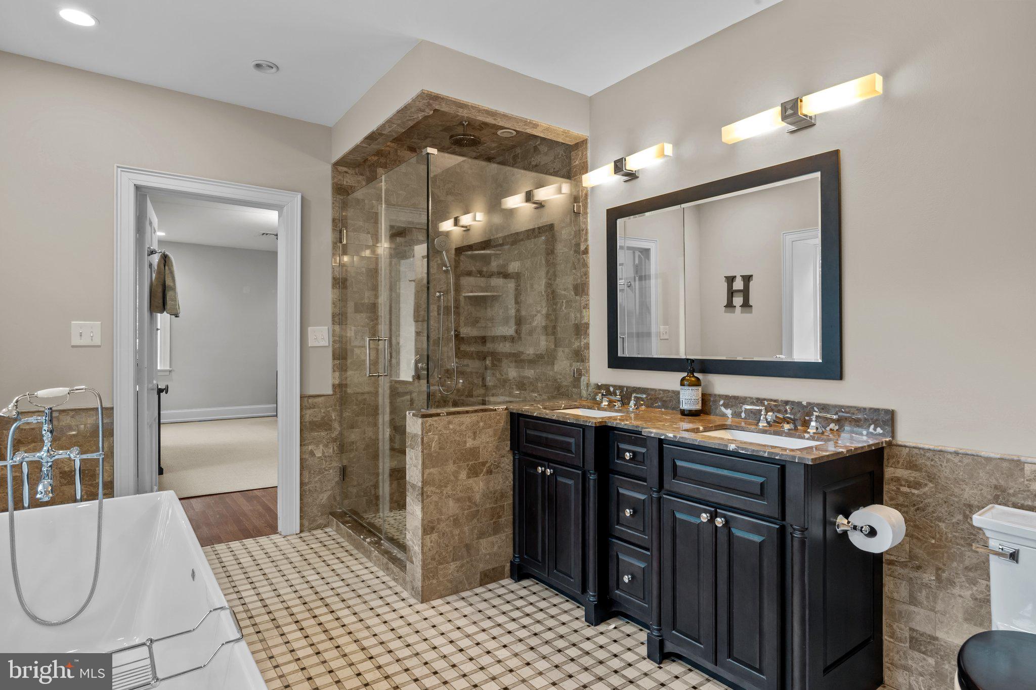 MEADOWBROOK - Residential