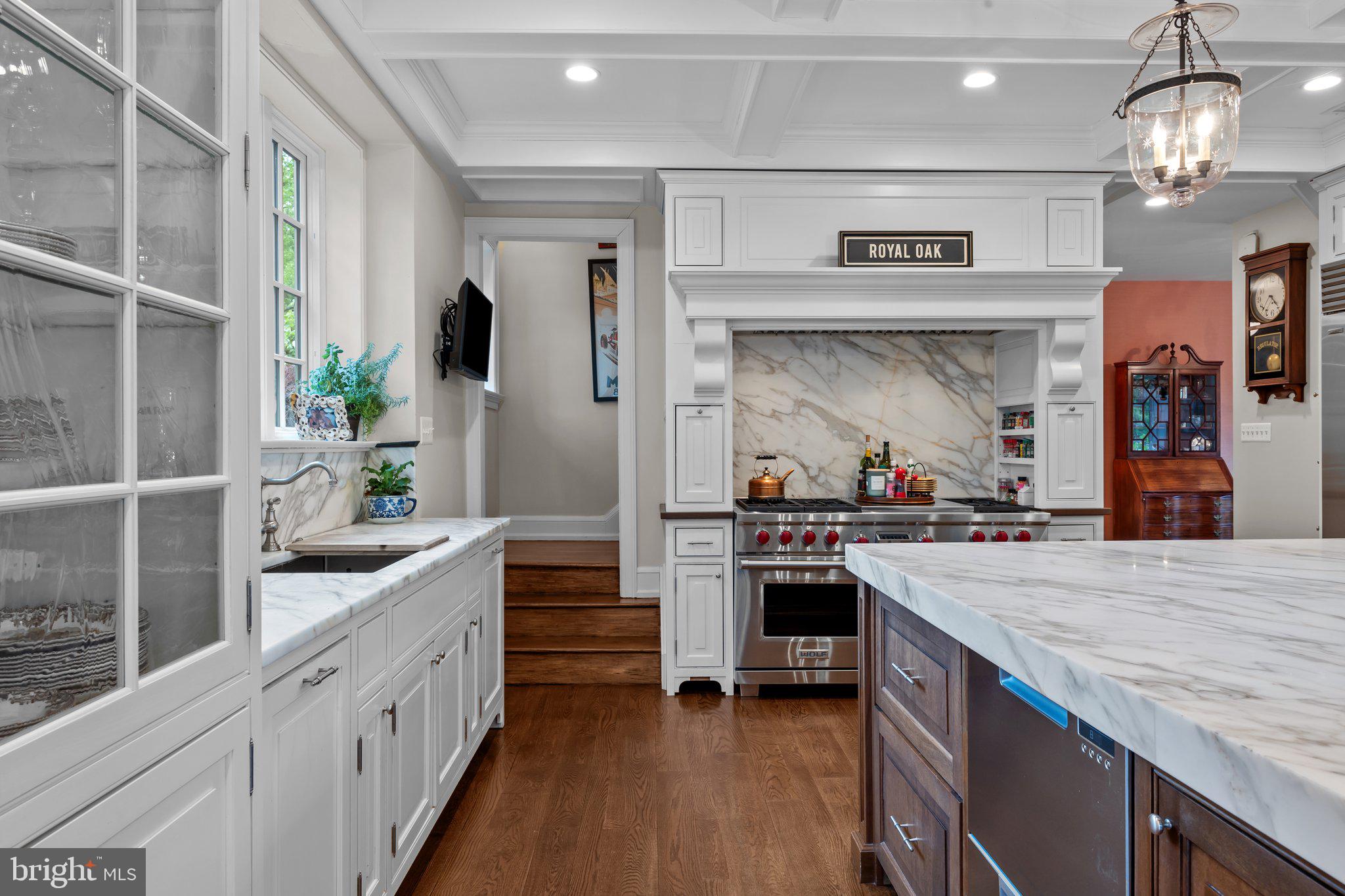 MEADOWBROOK - Residential