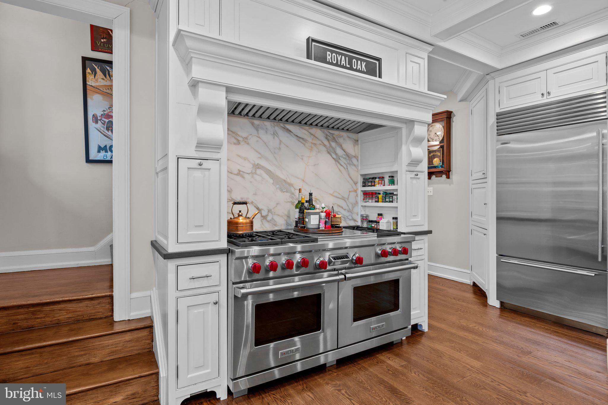 MEADOWBROOK - Residential