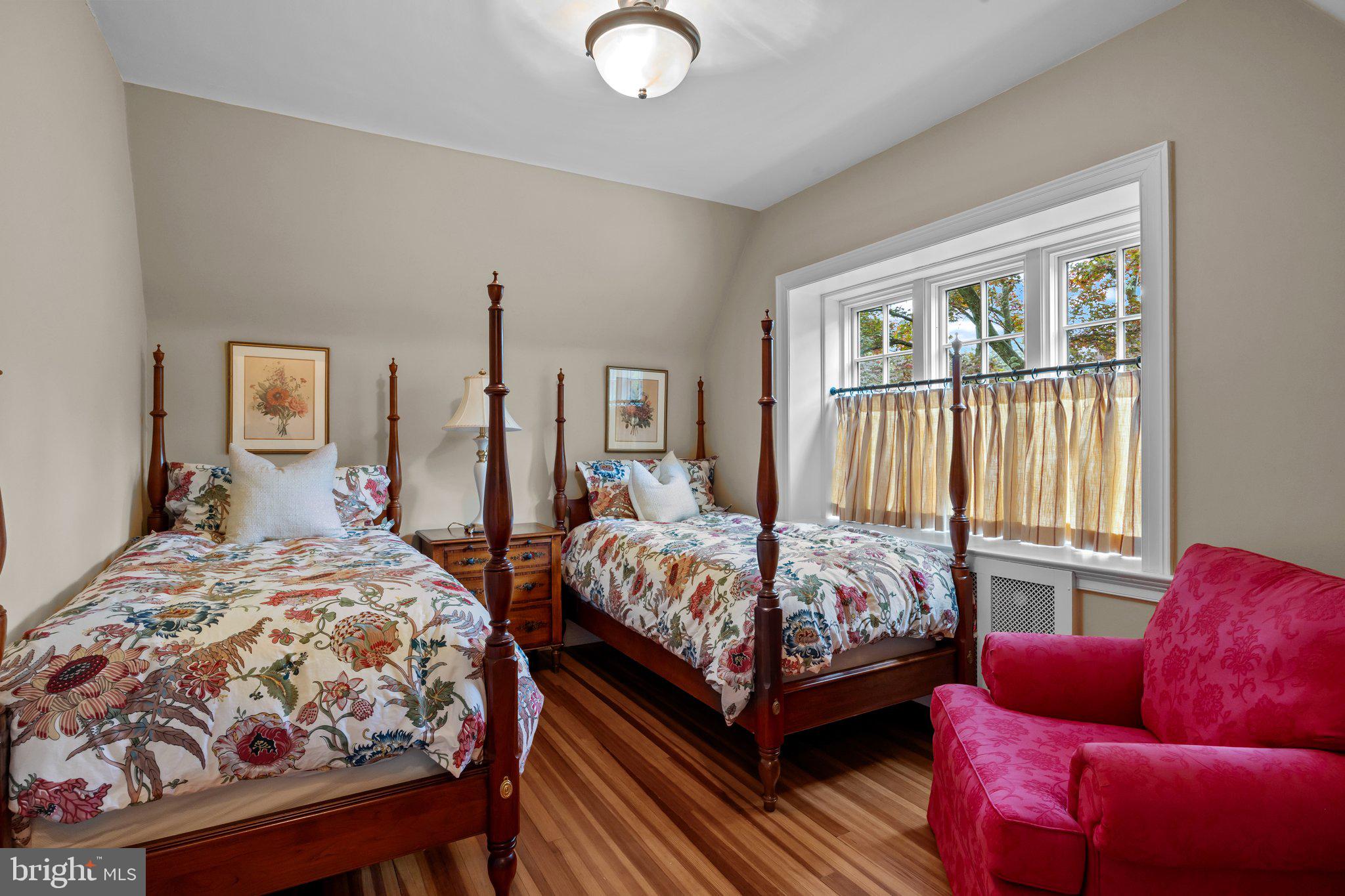 MEADOWBROOK - Residential