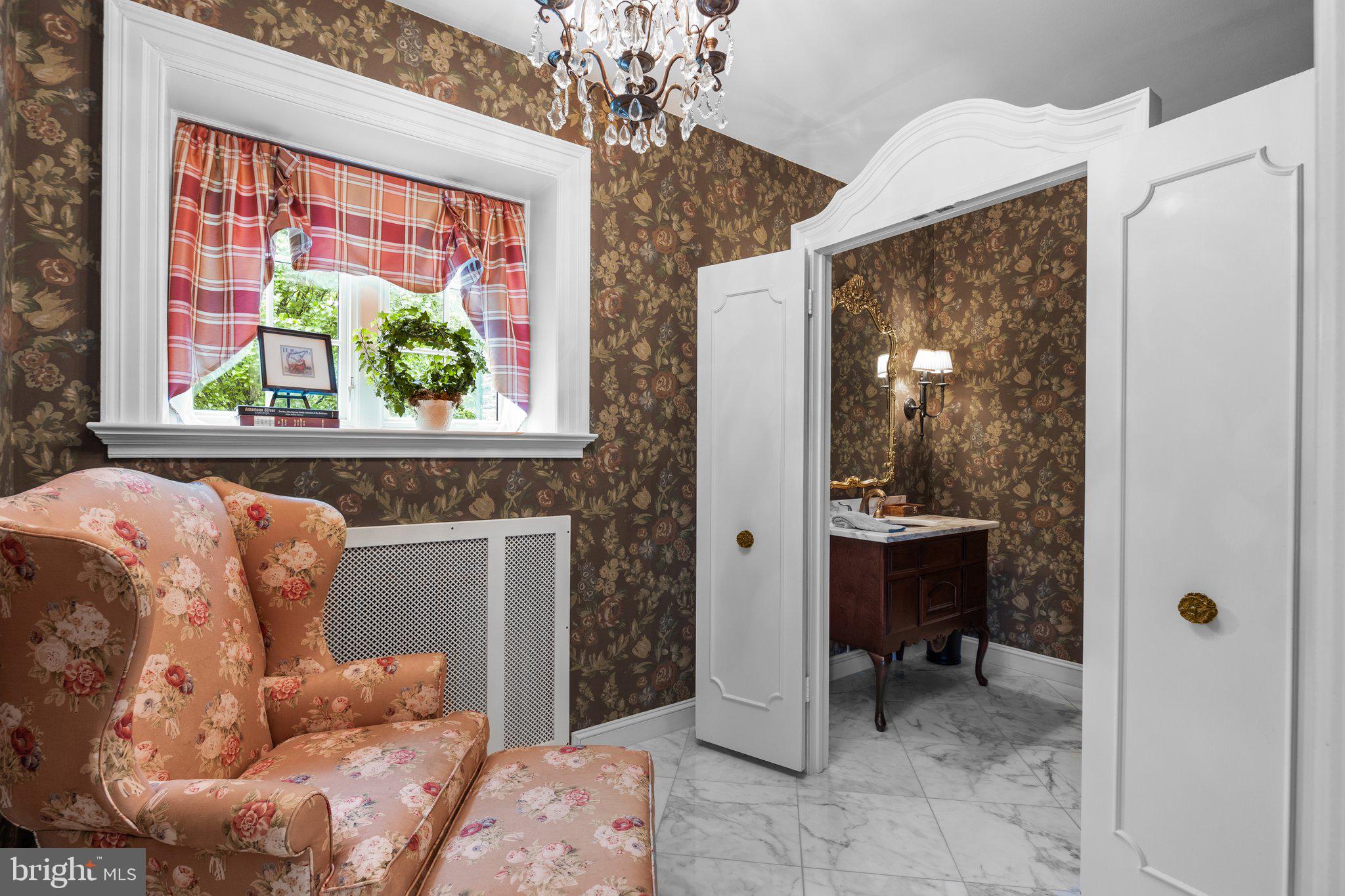 MEADOWBROOK - Residential