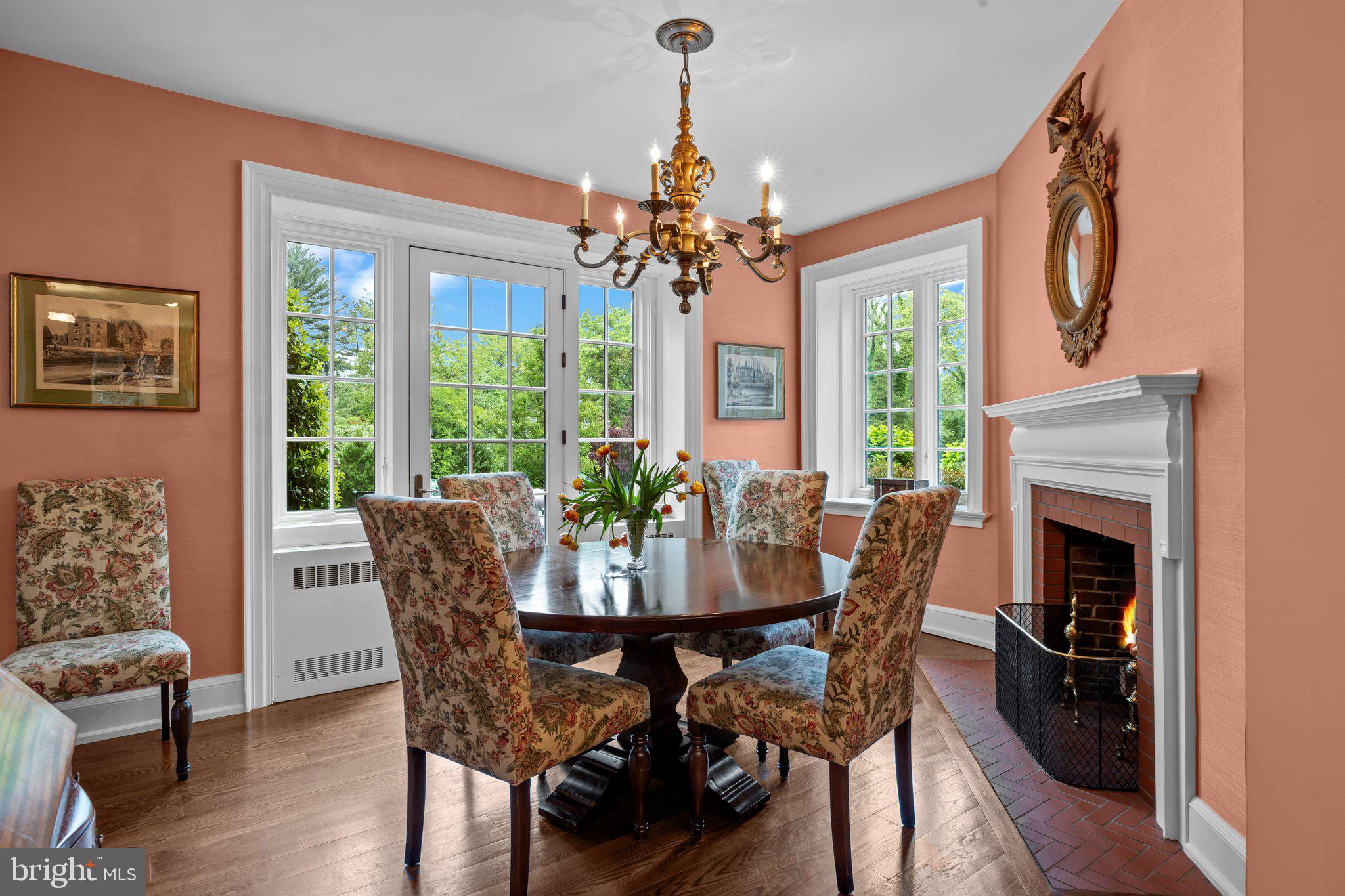 MEADOWBROOK - Residential