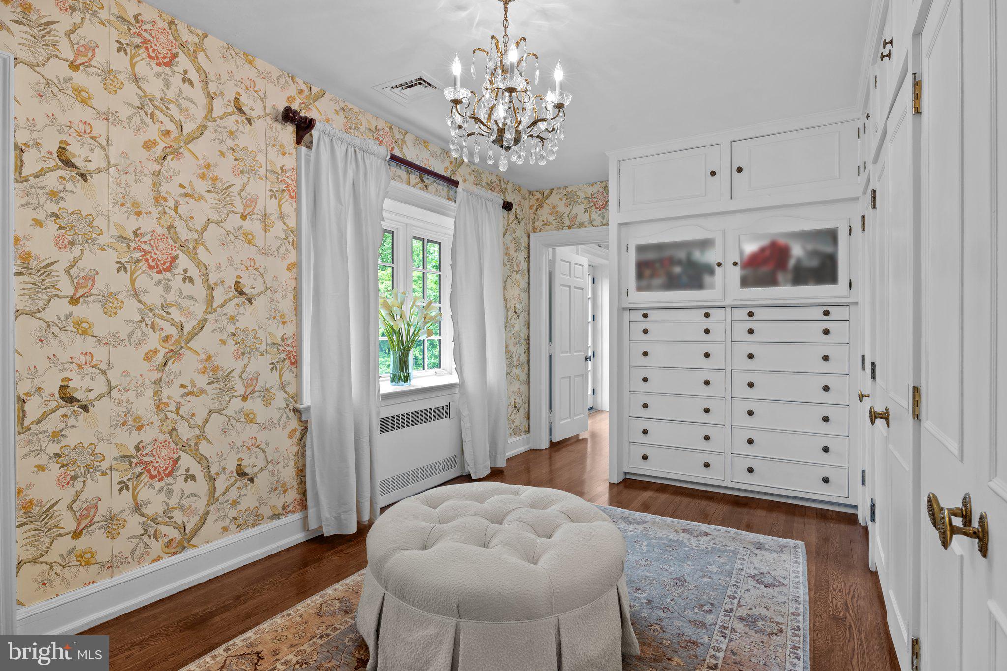 MEADOWBROOK - Residential