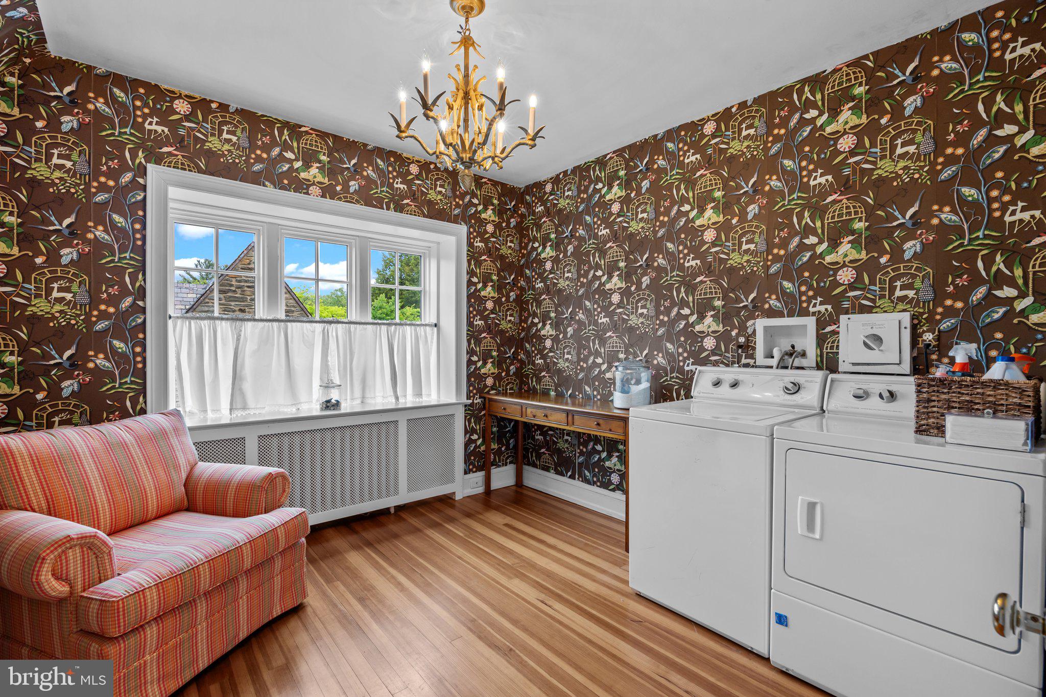 MEADOWBROOK - Residential