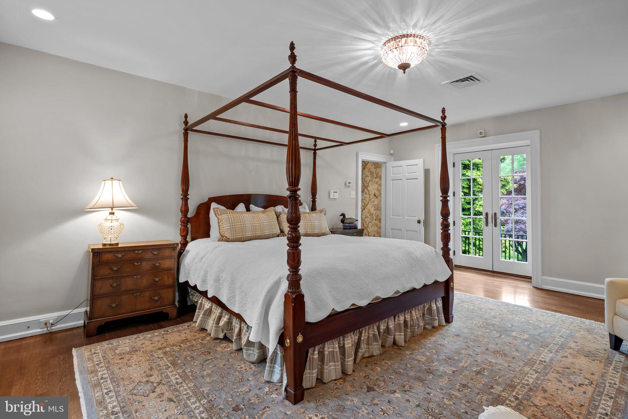 MEADOWBROOK - Residential