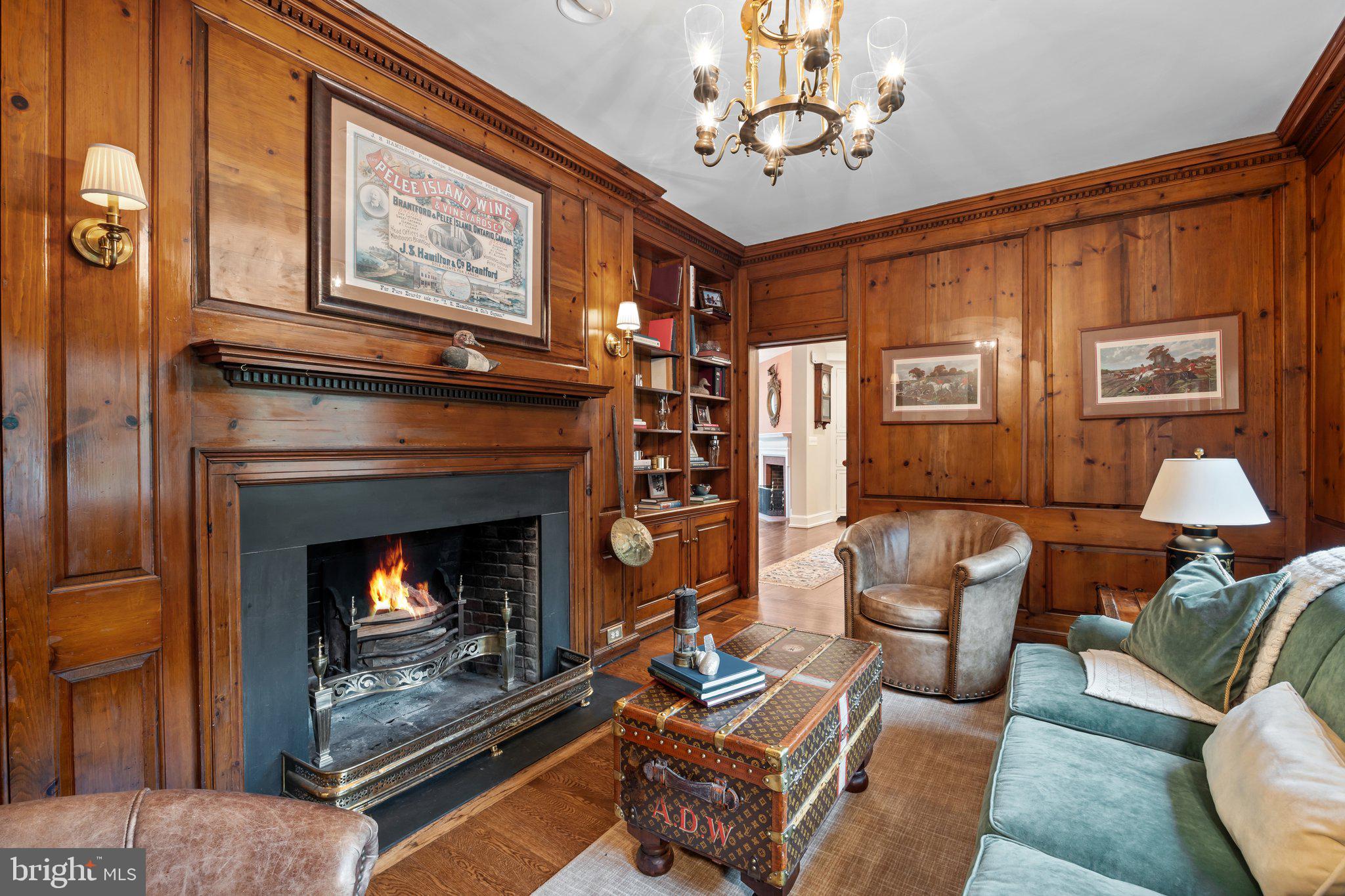 MEADOWBROOK - Residential