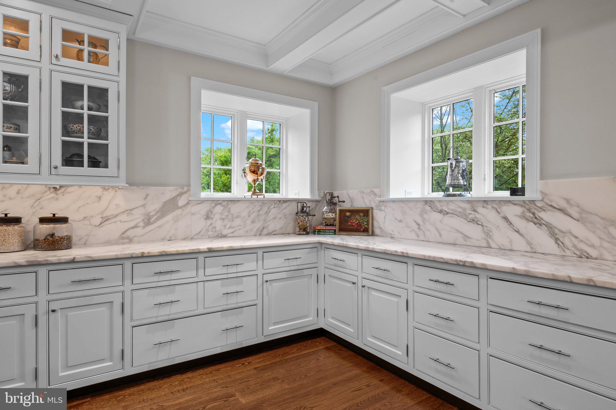 MEADOWBROOK - Residential