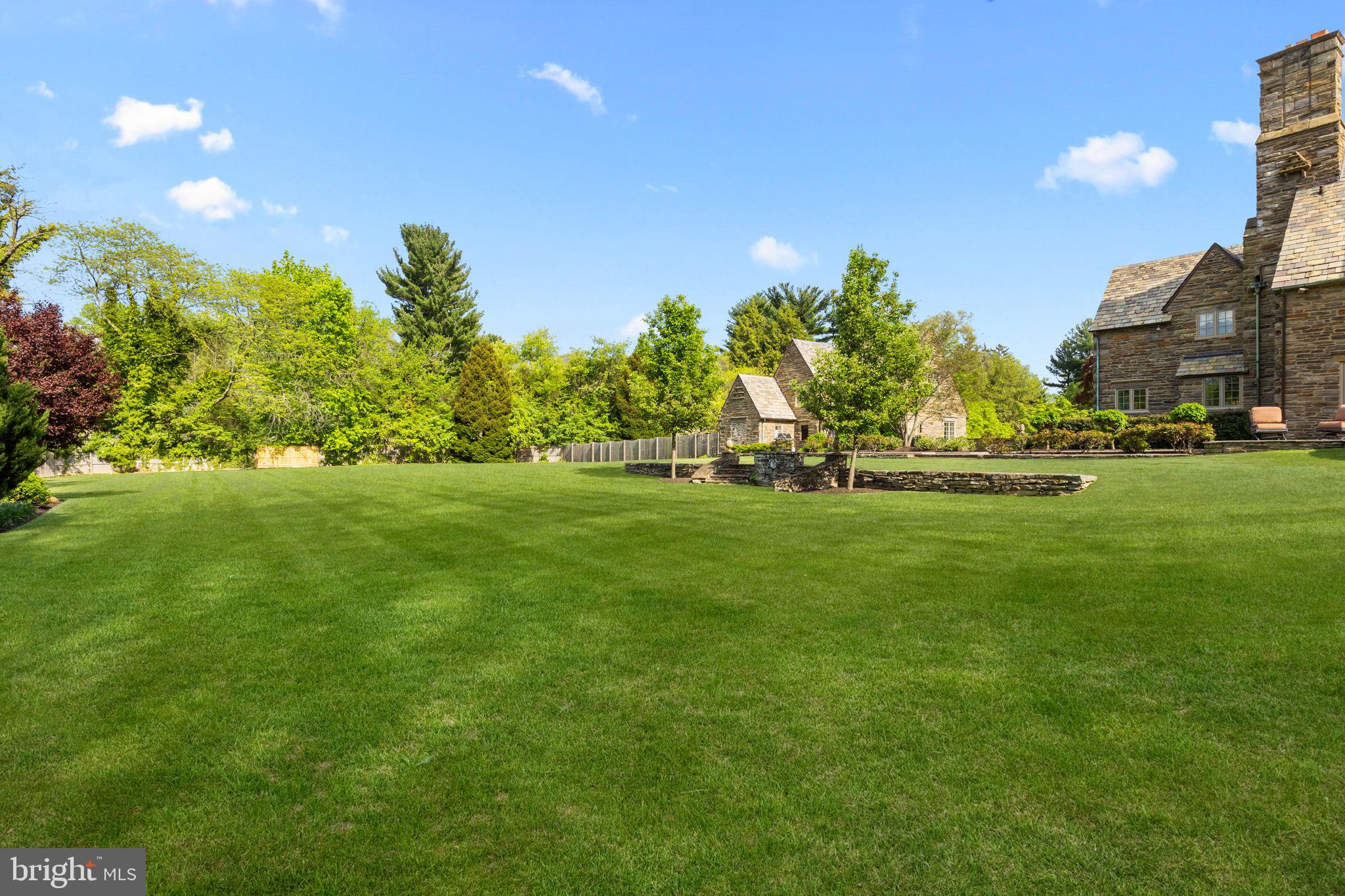 MEADOWBROOK - Residential