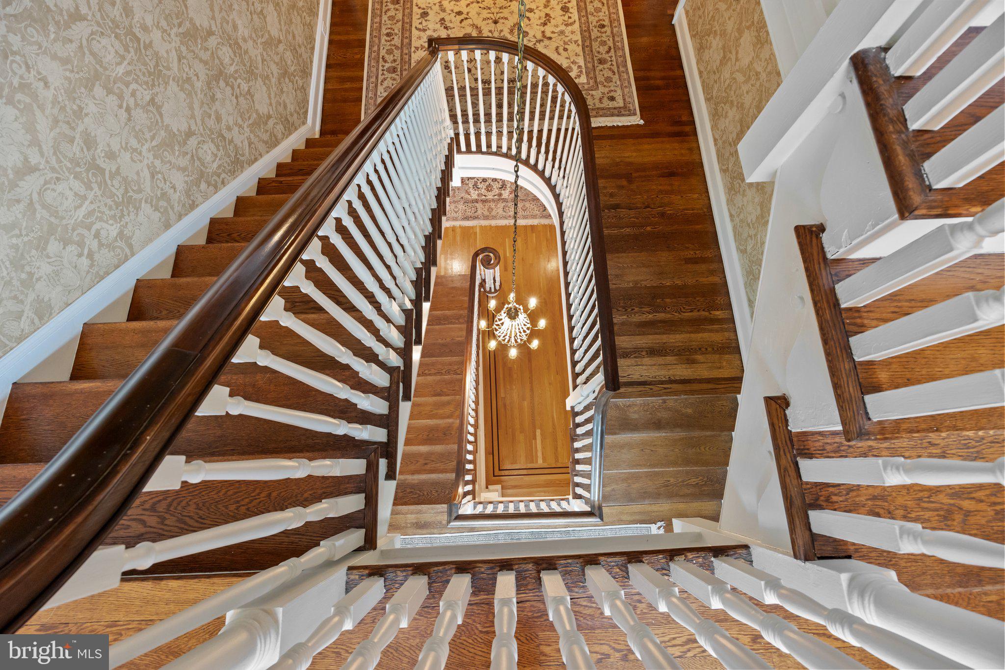 MEADOWBROOK - Residential