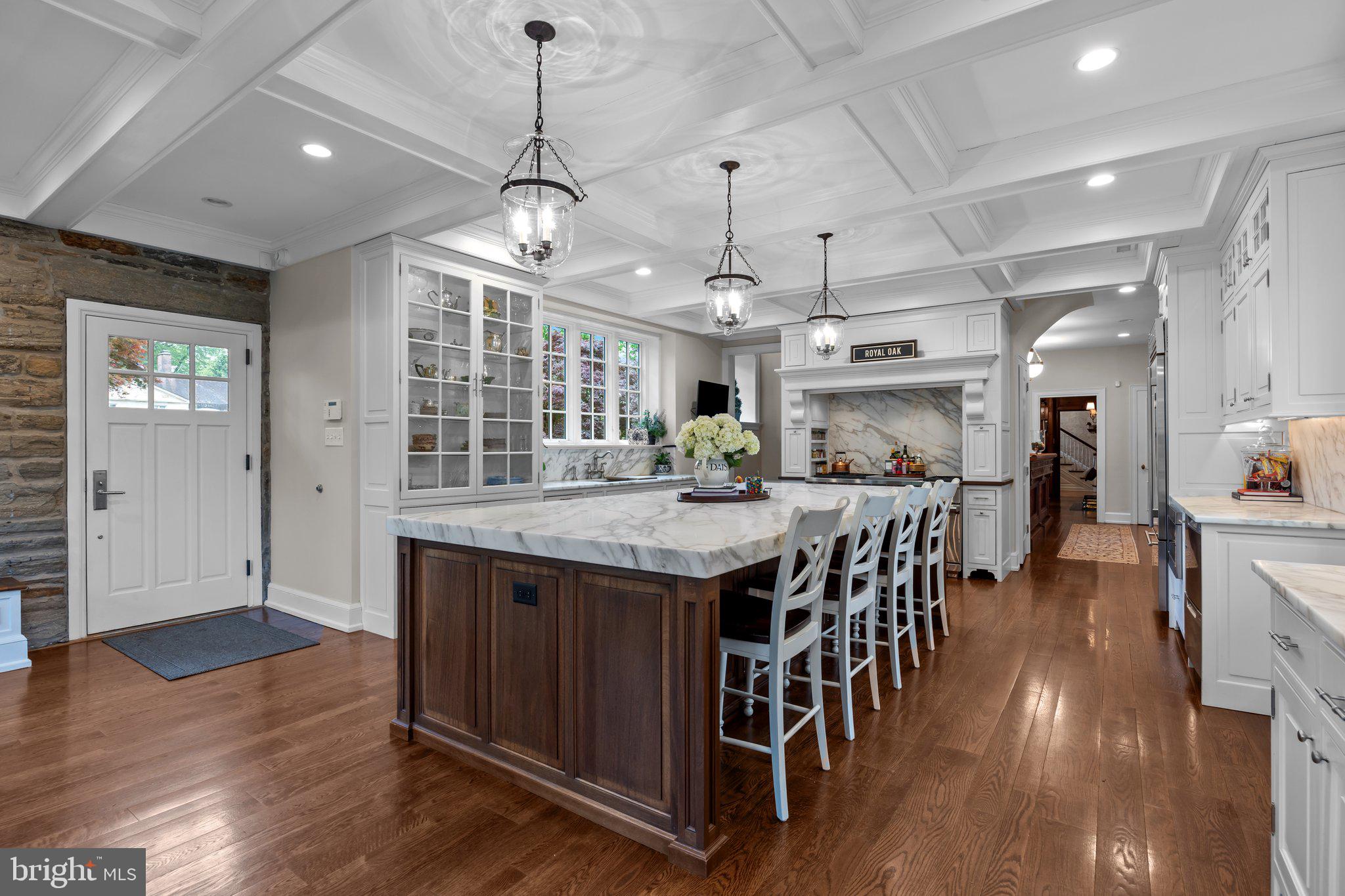 MEADOWBROOK - Residential