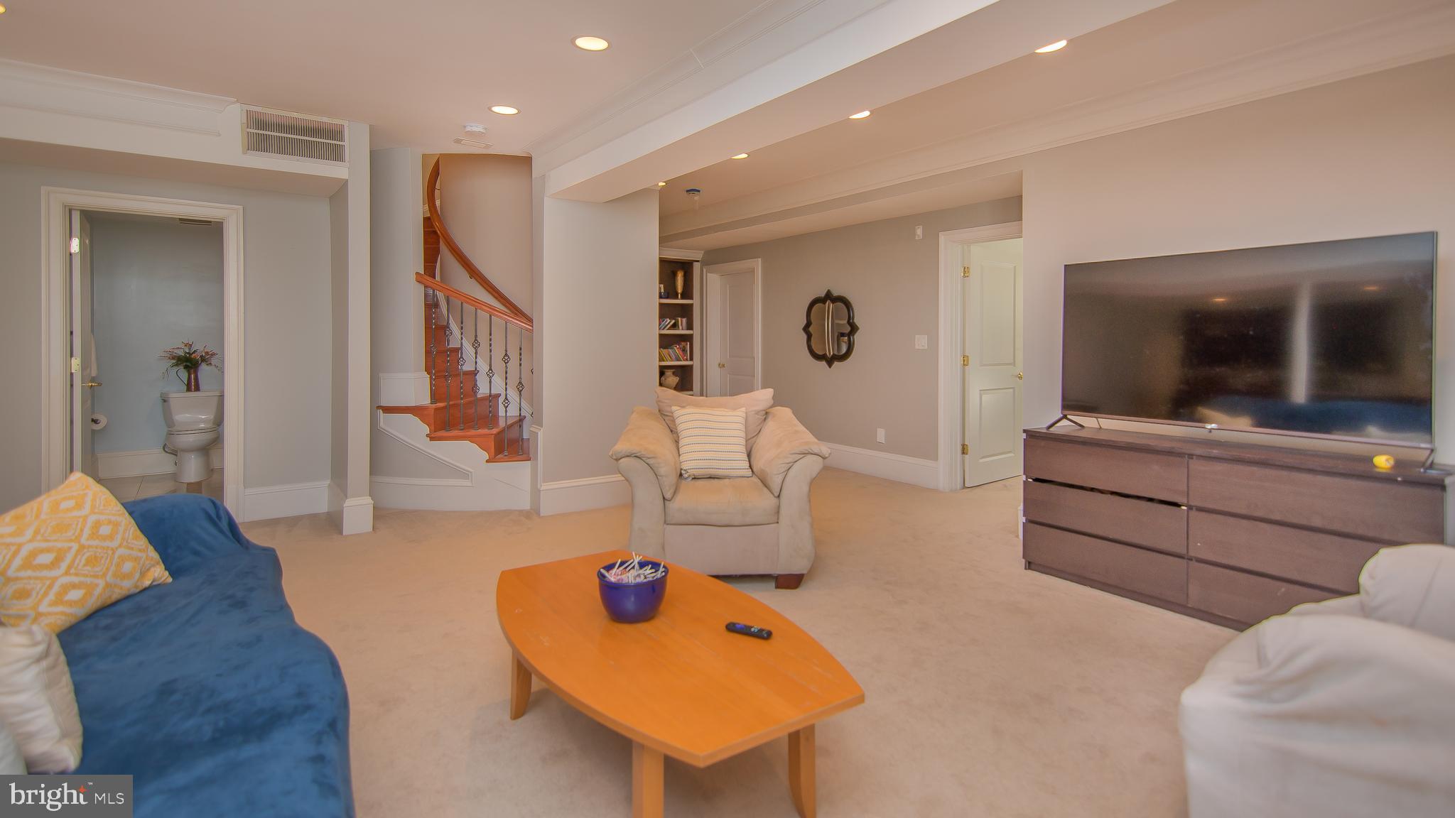 MARLBORO ESTATES - Residential