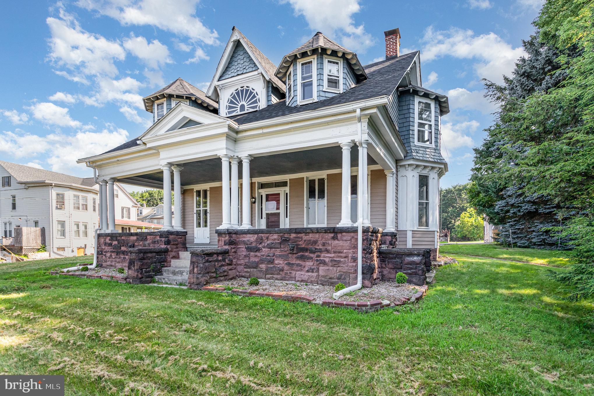 331 SHORT STREET