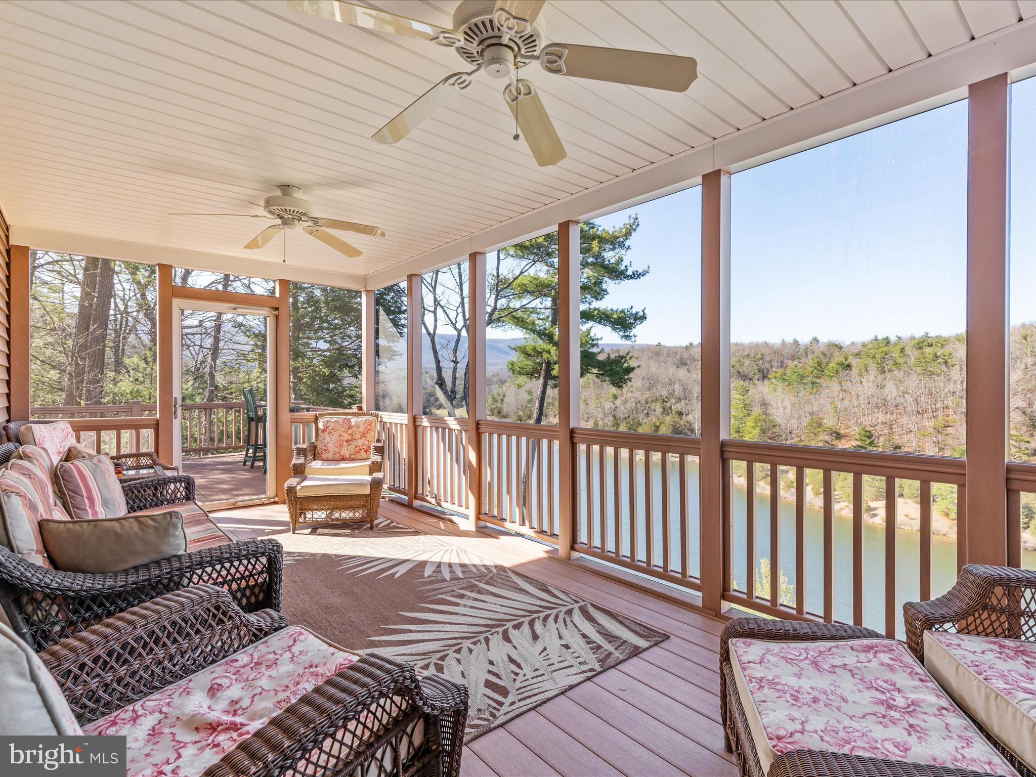 FALCON HAVEN - Residential