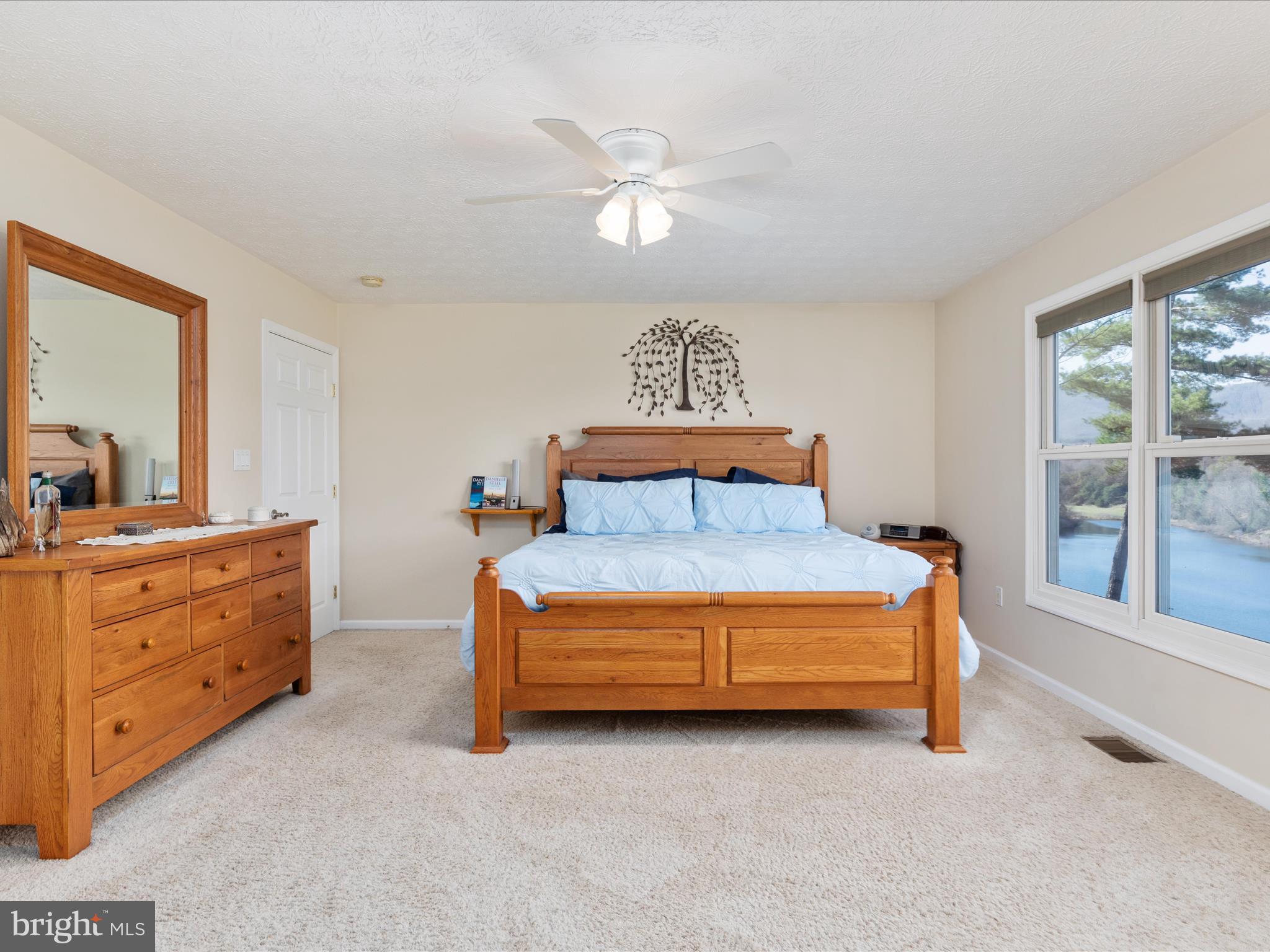 FALCON HAVEN - Residential