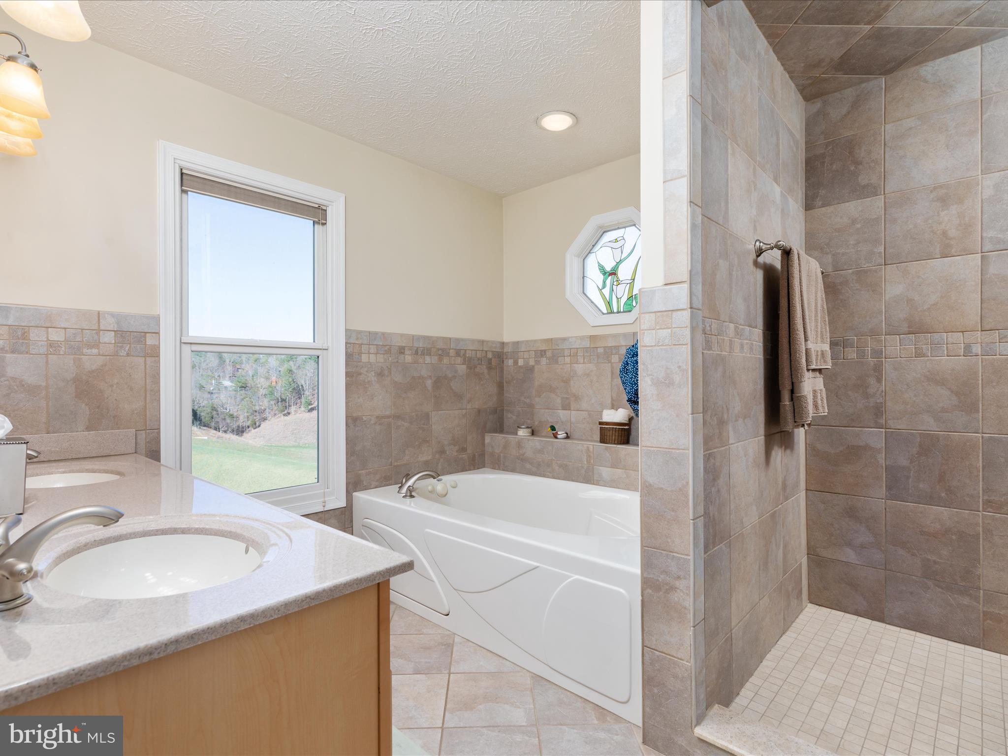 FALCON HAVEN - Residential