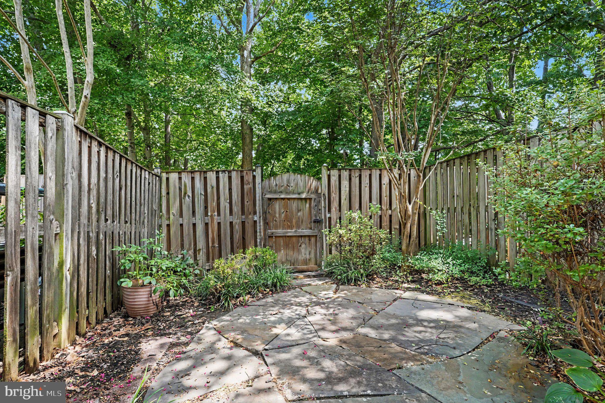15067 MAPLE GLEN COURT