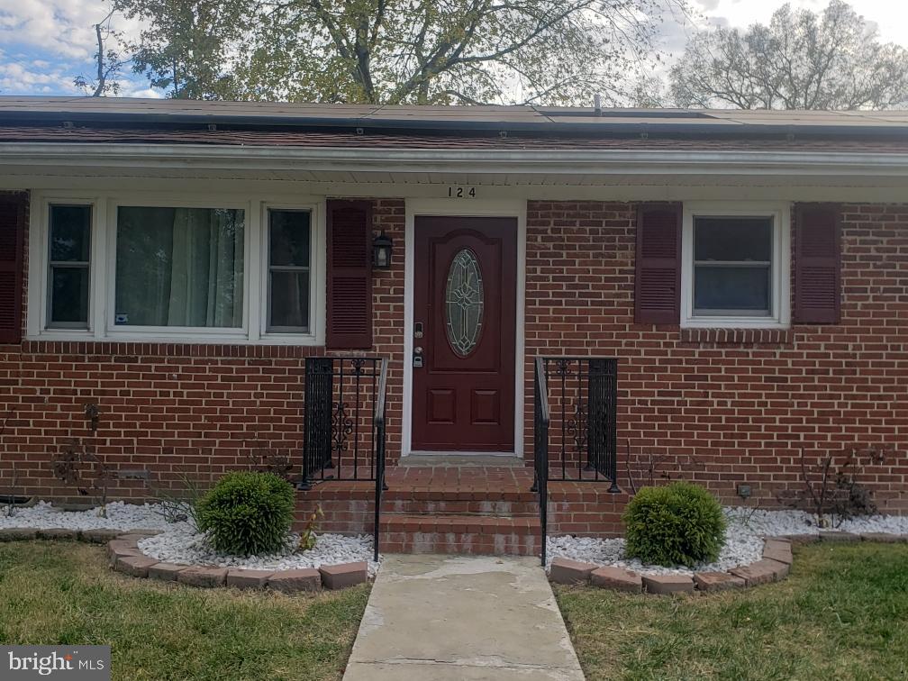 WOODLAND VILLAGE IND HEA - Residential Lease