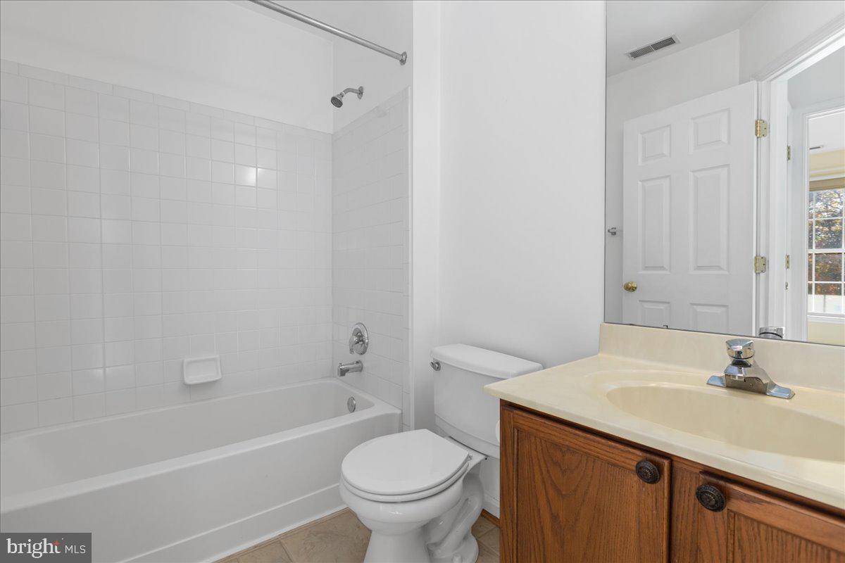 SOUTH RIVER COLONY - Residential