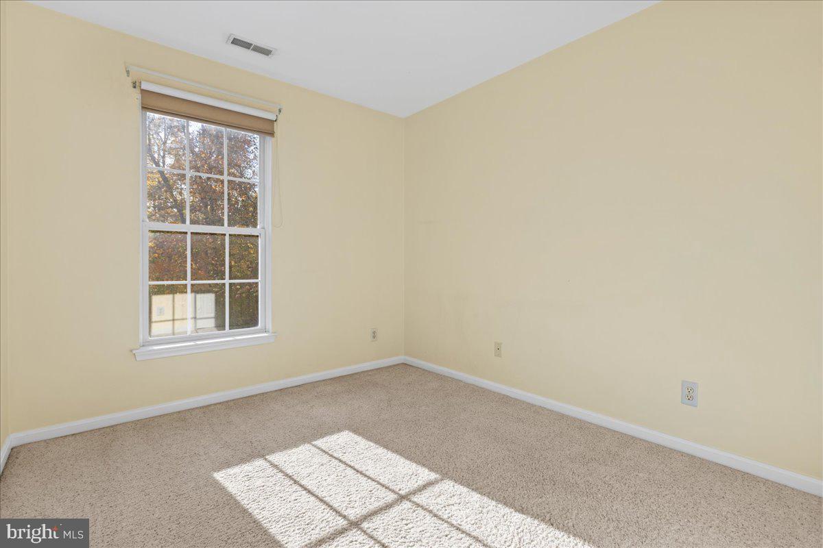 SOUTH RIVER COLONY - Residential