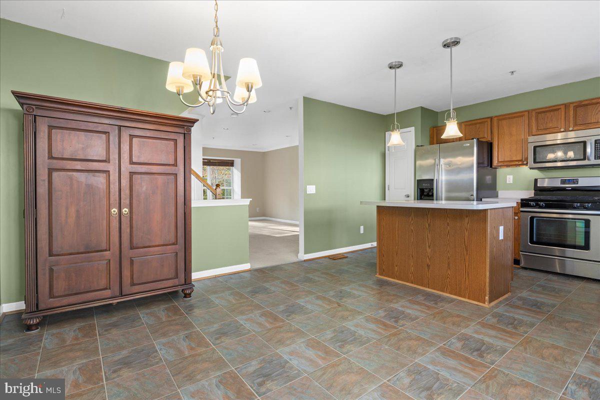 SOUTH RIVER COLONY - Residential