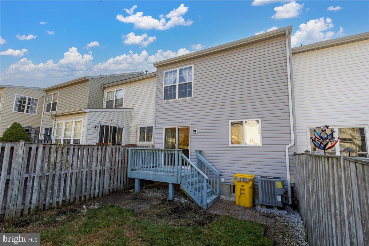 SOUTH RIVER COLONY - Residential