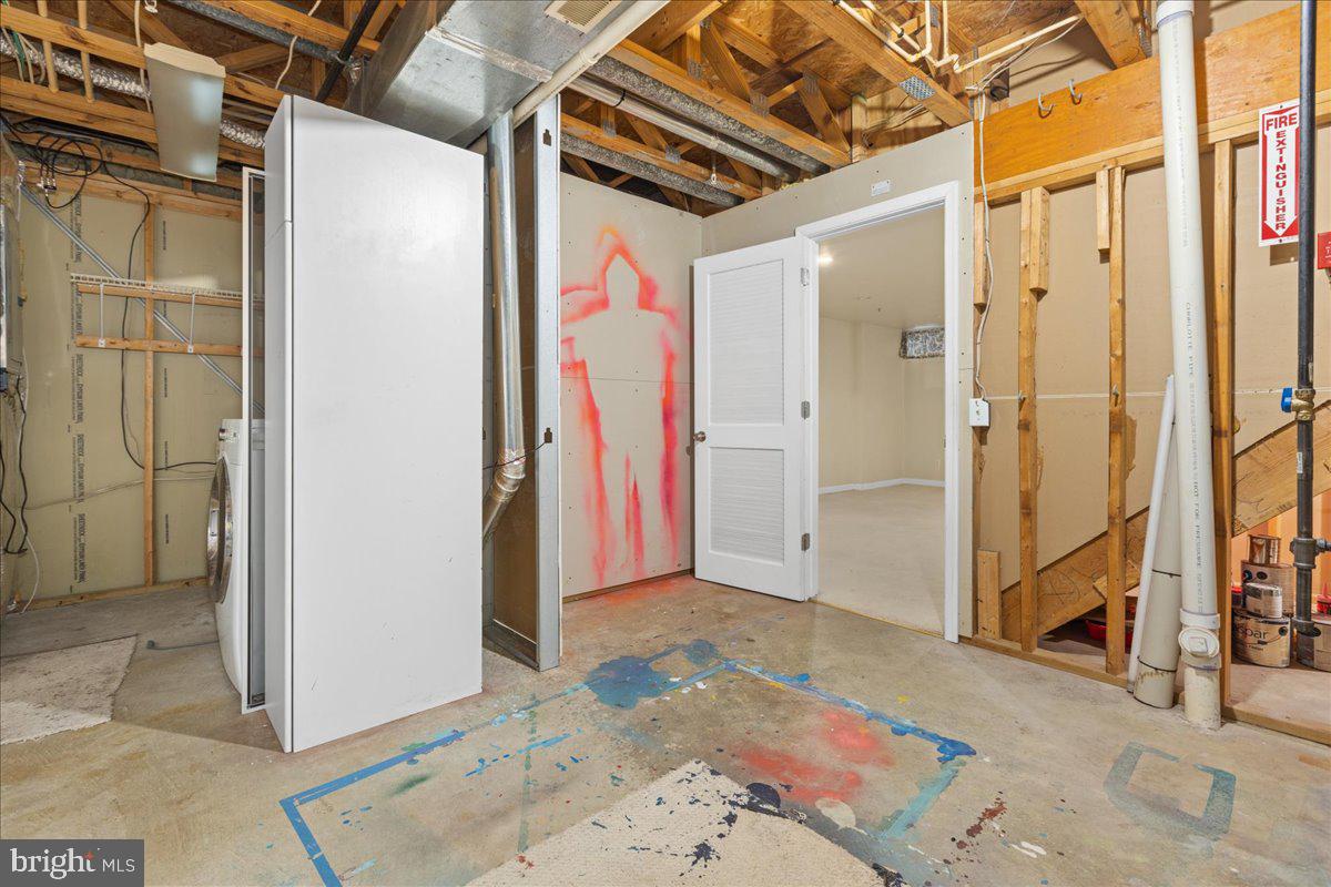 SOUTH RIVER COLONY - Residential