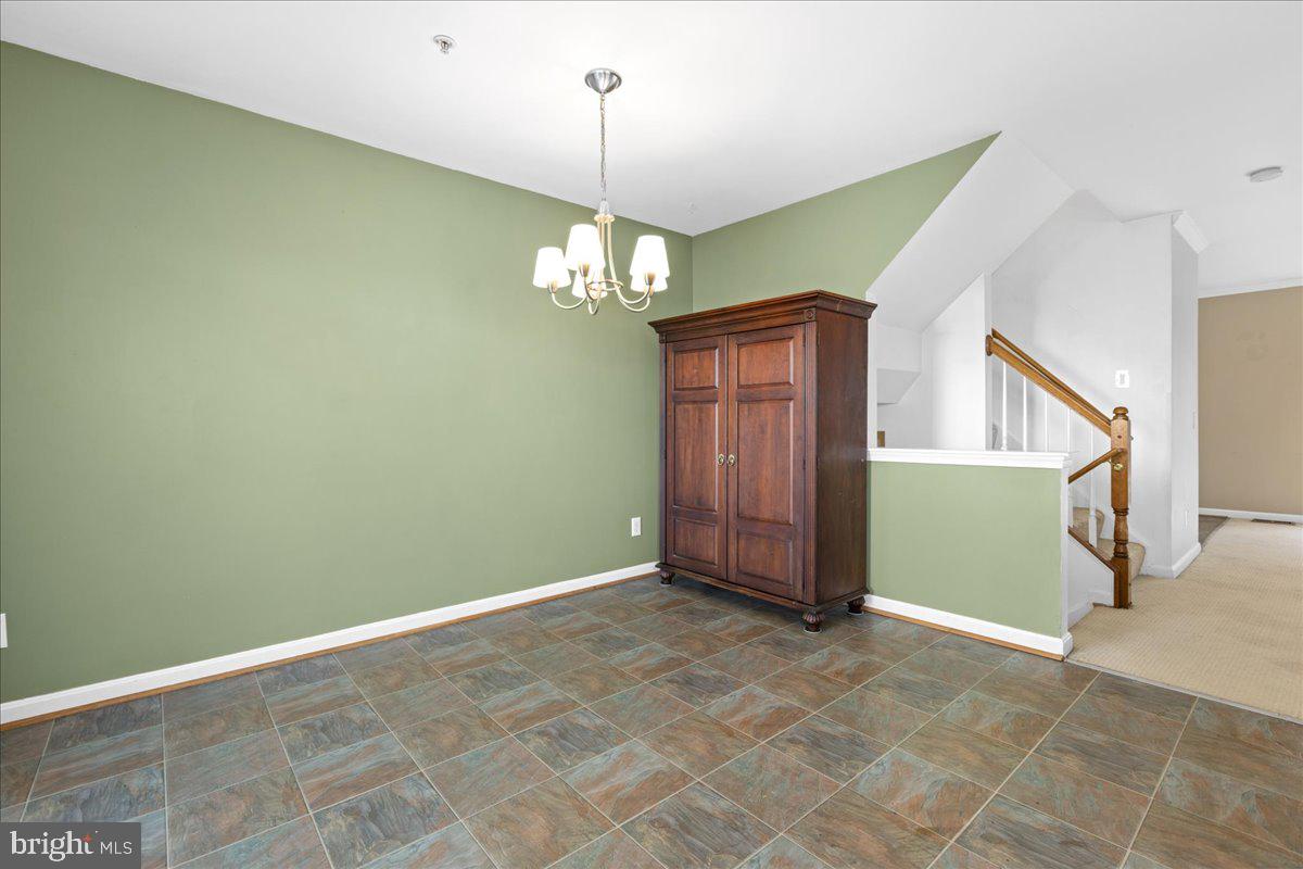 SOUTH RIVER COLONY - Residential