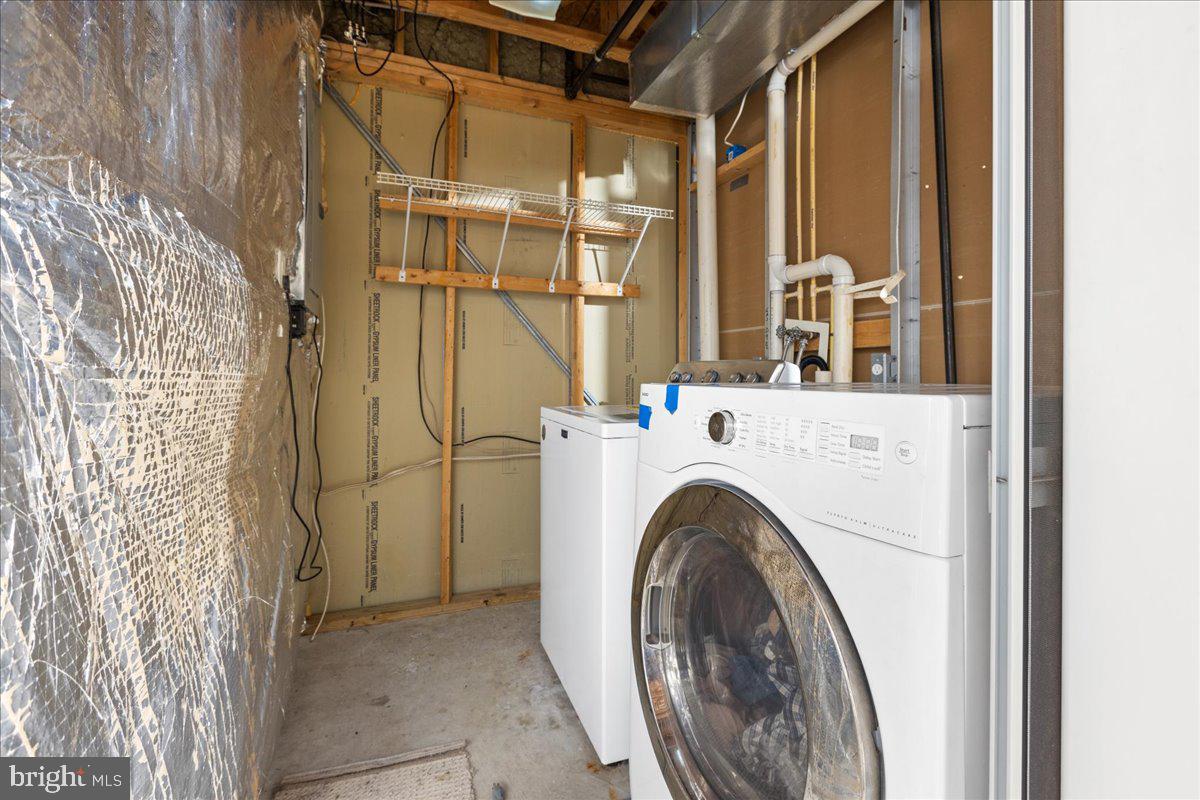 SOUTH RIVER COLONY - Residential