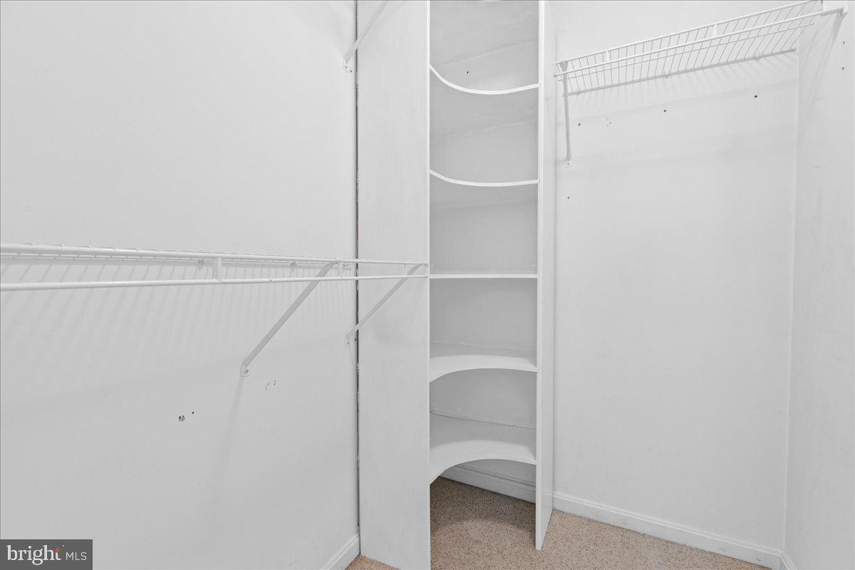 SOUTH RIVER COLONY - Residential