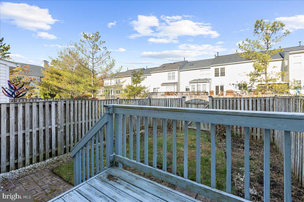 SOUTH RIVER COLONY - Residential