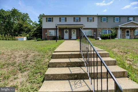 20 SURREY DRIVE CHAMBERSBURG PA 17201