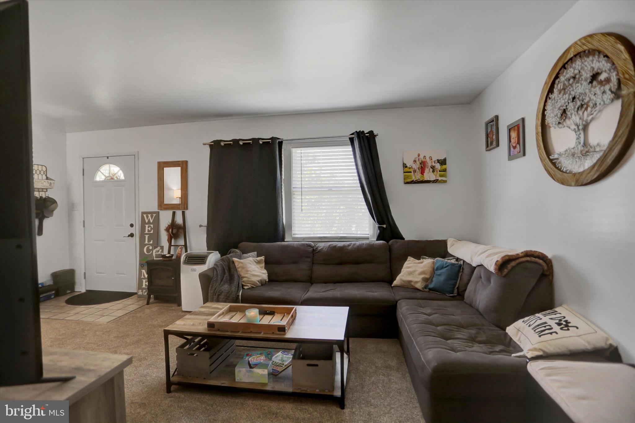 KENSINGTON HEIGHTS - Residential