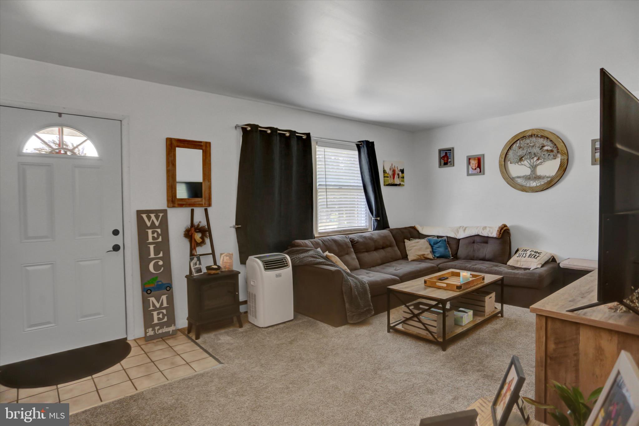 KENSINGTON HEIGHTS - Residential