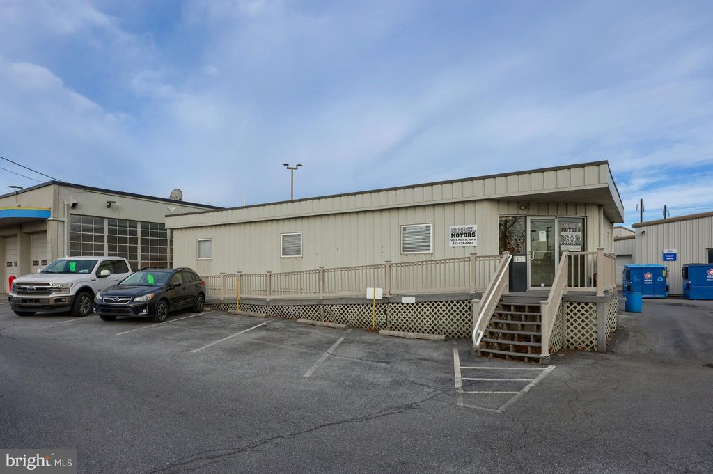 Photo of 1009 N Prince Street #SUITE B, LANCASTER, PA 17603 (MLS # PALA2061174)