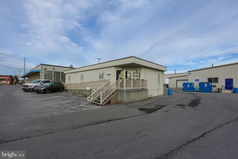 Photo of 1009 N Prince Street #SUITE B, LANCASTER, PA 17603 (MLS # PALA2061174)