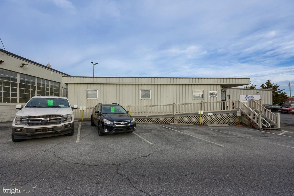 Photo of 1009 N Prince Street #SUITE B, LANCASTER, PA 17603 (MLS # PALA2061174)