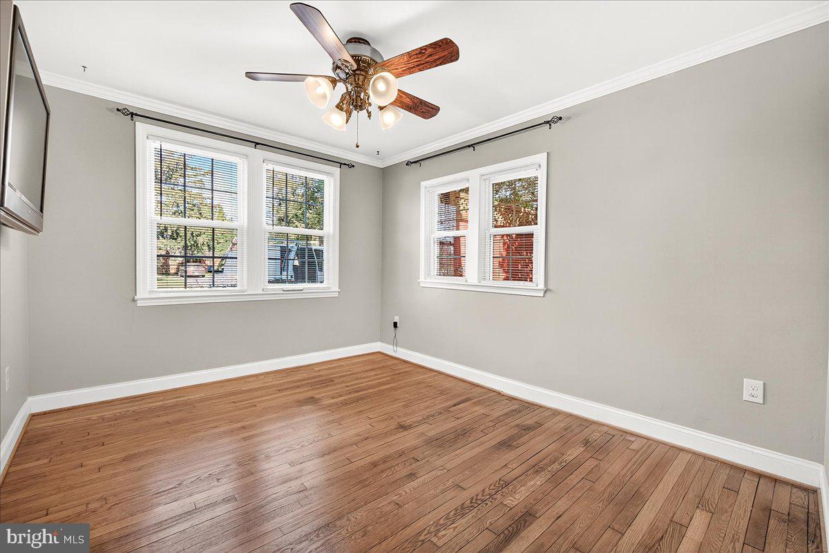 520 LEE PLACE