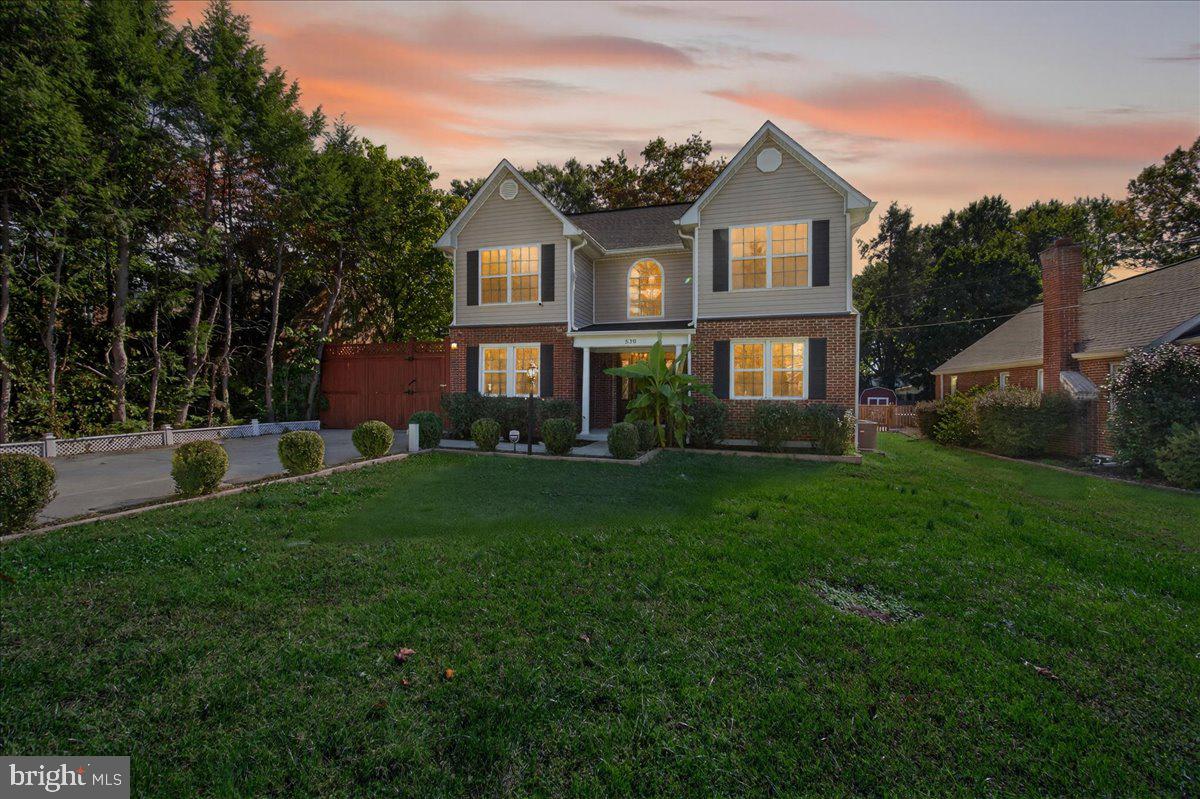 520 LEE PLACE