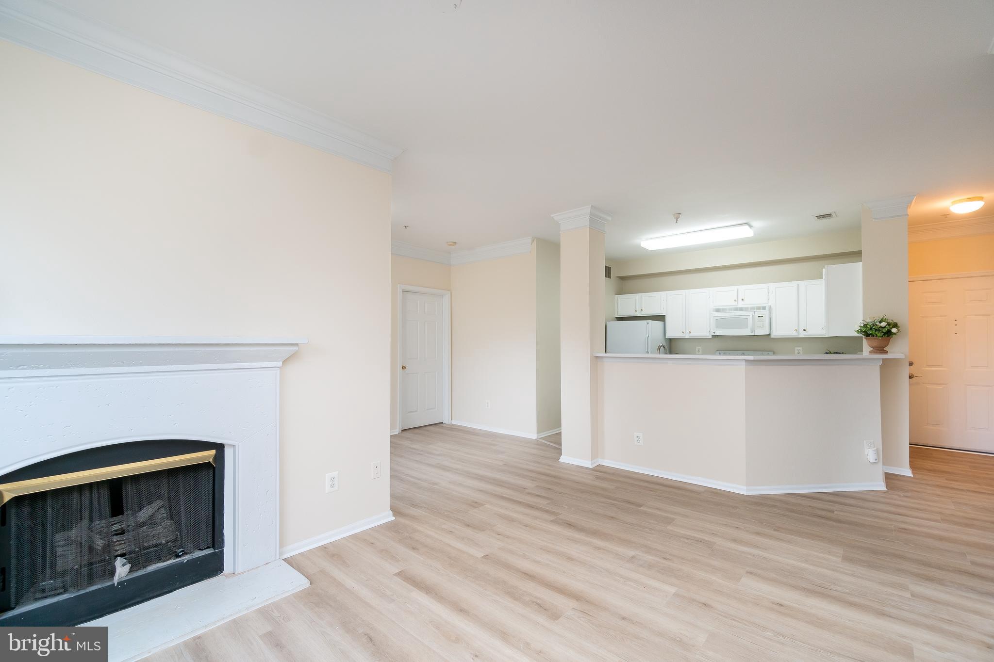 GATES OF MCLEAN - Residential