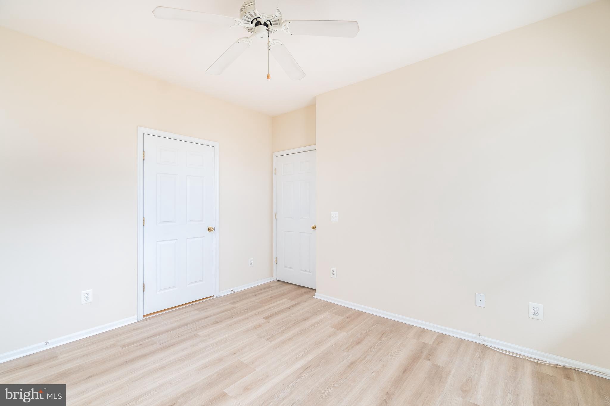 GATES OF MCLEAN - Residential